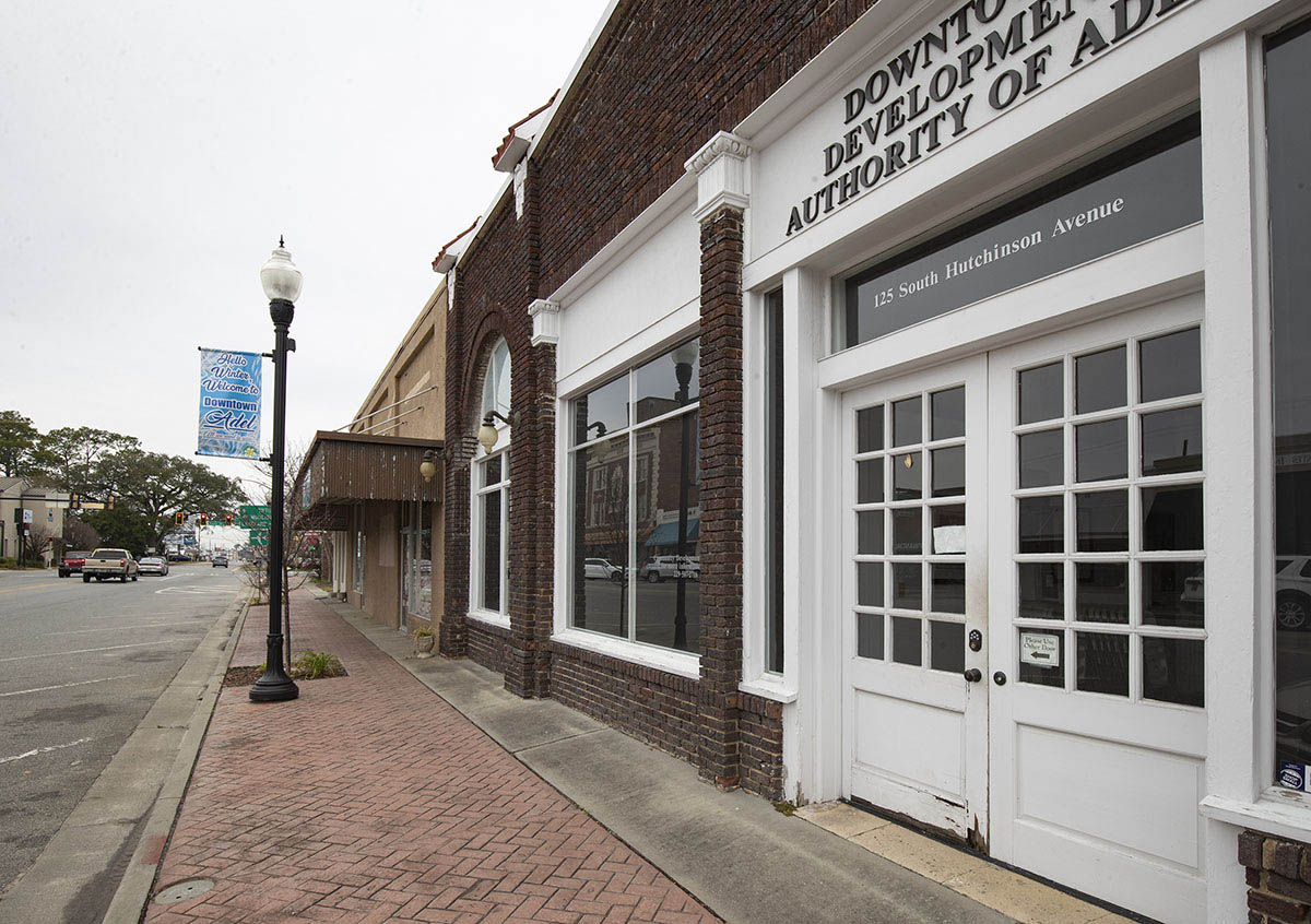 downtown-adel-2-web.jpg